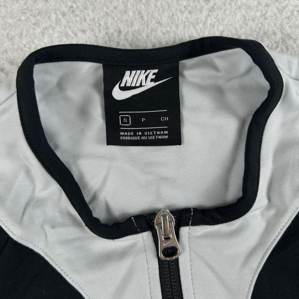 Nike Shirt Womens Small Black Gray Full Zip Short Sleeve Cropped Sportswear - Picture 2 of 11